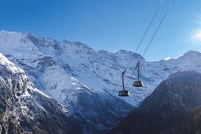 Die steilste Seilbahn der Welt schafft eine direkte Verbindung zwischen dem Lauterbrunnental und dem Bergdorf Mürren.