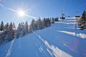 Im Skigebiet Soriška Planina erwarten dich 9 km gut präparierte Pisten.