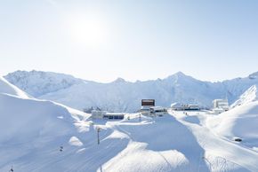 Blick zum Alptrider Sattel im Skigebiet Samnaun/Ischgl