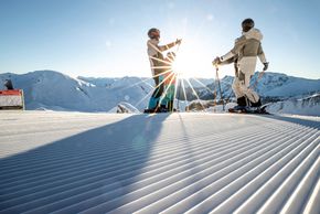 Samnaun/Ischgl überzeugt mit 239 präparierten Pistenkilometern in allen Schwierigkeitsgraden, effizienten Liftverbindungen und garantiert guter Schneelage.