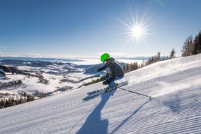 Sonnenskilauf auf der Simonhöhe.