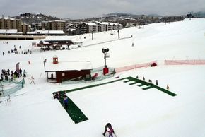 Kidspark an den Talstationen in Steamboat-Village!