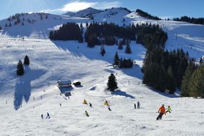 Weitläufige Abfahrten im Skiparadies Sudelfeld