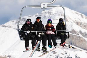 Das Sunshine Village hat neben tollen Pisten natürlich auch jede Menge für die Zeit nach der letzten Abfahrt des Tages zu bieten.
