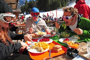 99 Bergrestaurants sorgen für das leibliche Wohl der Wintersportfans im französisch-schweizerischen Skigebiet Portes du Soleil.