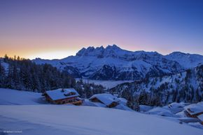 Winterwunderland in Perfektion bieten die Bergdörfer in Portes du Soleil.