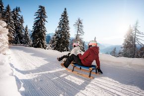 Rodelspaß für die ganze Familie!