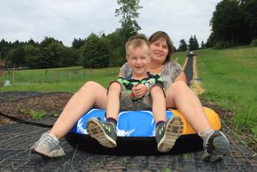 Neueröffnung: Tubing-BahnFerienöffnungszeiten:Die. - Fr. 13:00Uhr - 17:00UhrSonn- Feiertage: 12:00 Uhr-17:00Uhr