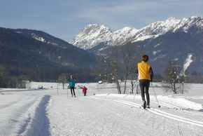 Nach dem Skifahren lässt sich das Gitschtal auch auf Langlaufskiern erkunden.