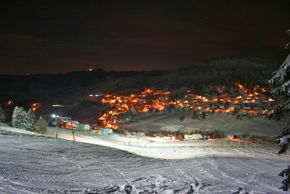 Nachtskilauf gibt es von 17:00 - 21:30 Uhr