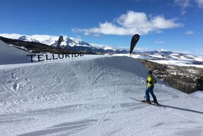 Das Skigebiet Telluride in Colorado ist aufgrund seiner Pistenvielfalt ein ideales Skigebiet für Skifahrer und Snowboarder jeder Könnerstufe.