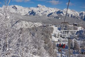 Der Orlove glave Vierersessellift bringt einen in den oberen Bereich des Skigebiets.