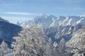 Aussicht vom Weiler Bodmen Richtung Weiss- und Matterhorn. ©heidadorf.ch