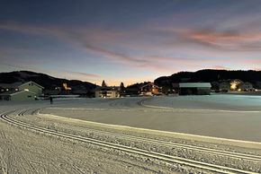 Flutlicht-Langlaufen auf der Kalzhofer Loipe