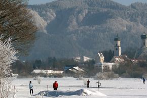 Langlauf im Naturschutzgebiet Bodenmöser vor den Toren von Isny im Allgäu