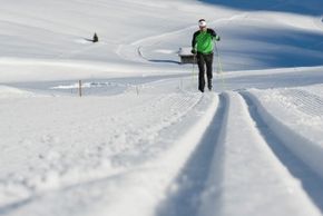 Das Loipennetz Drei-Zinnen erstreckt sich von Sexten über Innichen und Toblach bis Niederdorf und Prags.