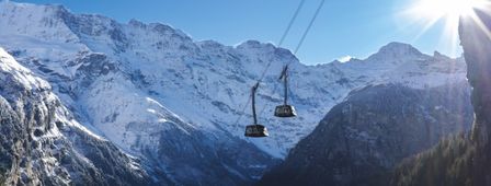 The world’s steepest gondola lift provides a direct connection between the Lauterbrunnen Valley and the mountain village of Mürren.