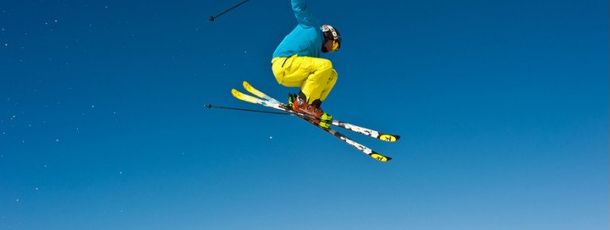 Freestyler kommen im Skigebiet Dreiländereck Arnoldstein im Funpark auf ihre Kosten.