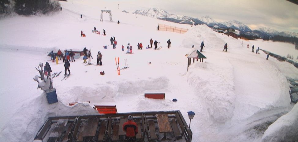 Webcamblick vom Alpengasthof auf den Schlepplift.
