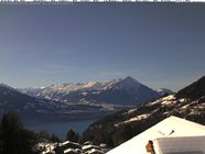 View of Thunsersee, Niesen mountain (2362m) and Kander valley