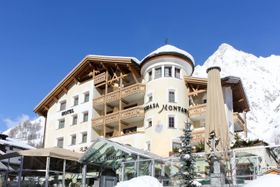  Chasa Montana Hotel & Spa