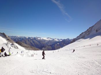 Hervorragende Pistenverhältnisse haben Skifahrer aktuell am Hintertuxer Gletscher.
