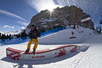 The terrain park Piz Sella in Val Gardena is also part of Dolomiti Superski.