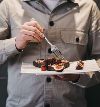 Kulinarisch wirst du im The Crystal VAYA Unique mit modernen Interpretationen aus hervorragenden regionalen Zutaten verwöhnt.