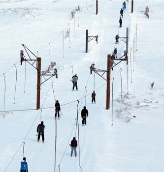 A milestone for ski tourism: the T-bar lift saved tedious ascents and opened the way for winter sports enthusiasts to enjoy more descents per day.
