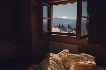 Übernachten direkt an der Piste? Kein Problem - beispielsweise im Brechhornhaus in Westendorf.