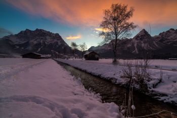 Mit der praktischen Übersichtsseite und dem kostenlosen E-Magazin bleibst du immer aktuell informiert.