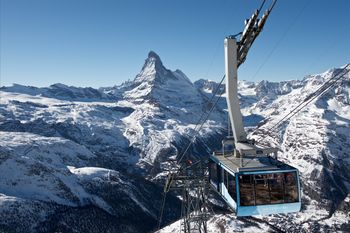 In Zermatt hast du von der Rothornbahn aus einen grandiosen Ausblick auf das Matterhorn.