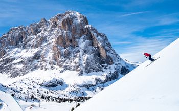 Gröden bietet abwechslungsreiche Pisten vor traumhafter Dolomiten-Kulisse.