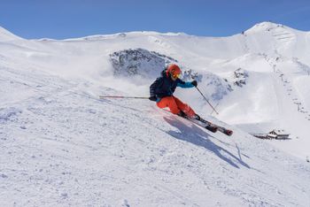 Winter sports enthusiasts in Ischgl follow the historic tracks of the popular 