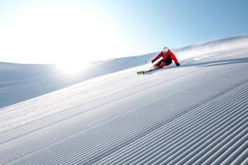 Mit der Ziener GTX-Serie bist du auf der Piste bestens ausgestattet.