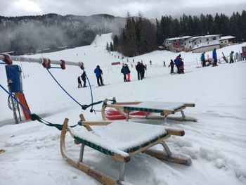 Ein Skikarussell wartet an den Schneeberg-Hagerliften in Mitterland.
