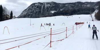 Mit Teller- und Seillift geht es in Mitterland den Berg hinauf.