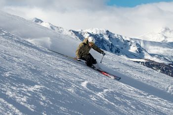 Level Handschuhe schützen dich auch bei rasanten Abfahrten.