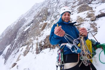 Die Rab Latok Kollektion wurde für extreme Bedingungen entwickelt – und ist gleichzeitig pflegeleicht.