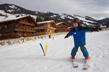 Mit dem Pflug meisterst du bald deine ersten Kurven.
