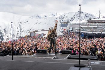 Ischgl ist berühmt für seine legendären Top of the Mountain Konzerte, das jedes Jahr mit internationalen Musikstars spektakuläre Saisonhighlights setzt.