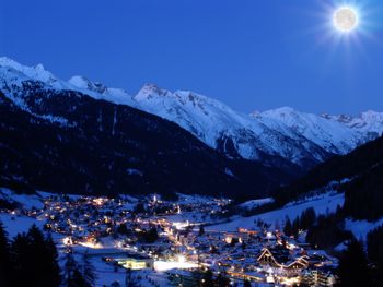 St. Anton is another outstanding après hot spot!
