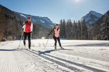 Perfekt präparierte Loipen, eine hervorragende Infrastruktur und hohe Schneesicherheit zeichnen die Region aus.
