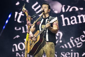 Um 20 Uhr beginnt das Open-Air-Konzert des Volks-Rock’n’Roller.