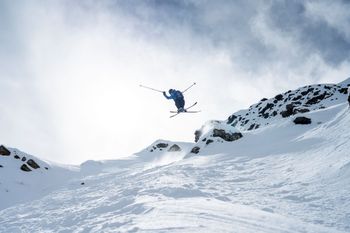 Freeride- und Tourenskier werden um eine Testkategorie mehr getestet.