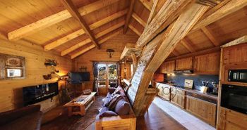 Die Chalets Le Grenier De Germaine sind im typischen Chaletstil gehalten und mit viel Liebe eingerichtet.