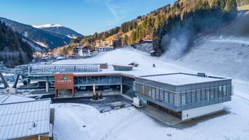 Die neue Bahn startet in Viehhofen.