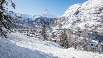 Ab Dienstag soll über Zermatt wieder die Sonne lachen. Ab Mittwoch ist wohl auch die Anreise wieder problemlos möglich.