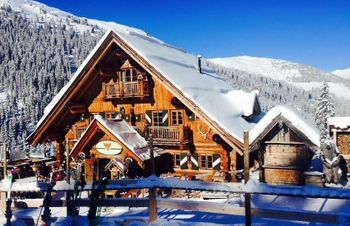 Der Aar-Wirt in Hochfügen punktet mit seinem Tiroler Ambiente.