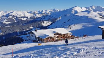 Das Bergrestaurant Gipföhit bietet seinen Gästen kulinarische Genüsse.